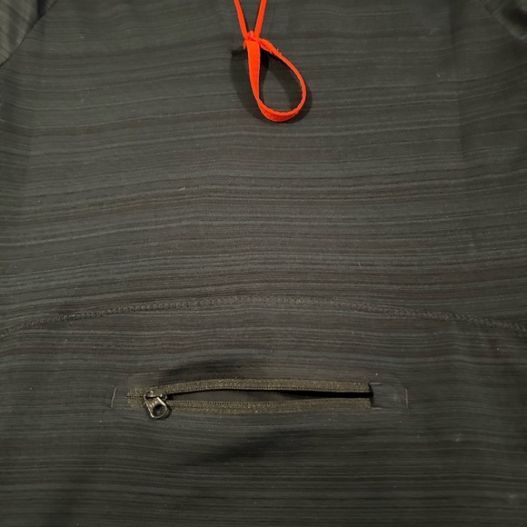 ATHLETA TOP W/THUMBHOLES SOFT Like new - Picture 12 of 12